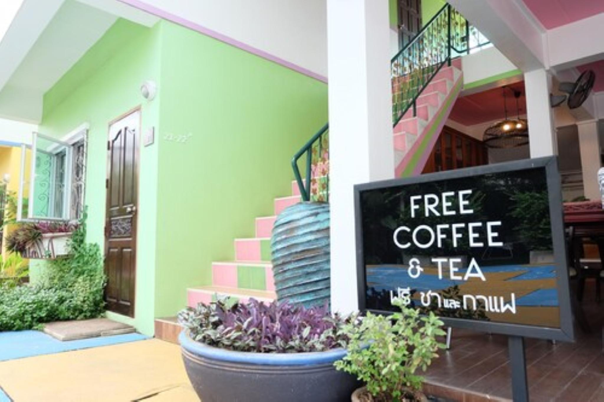 Issara House Bangkok Hotel Exterior photo
